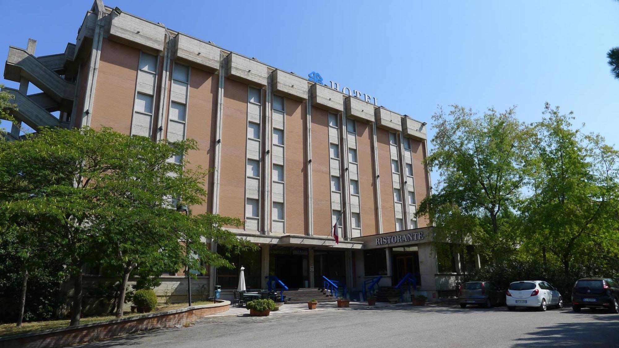 Hotel Grassetti Piediripa Exterior photo